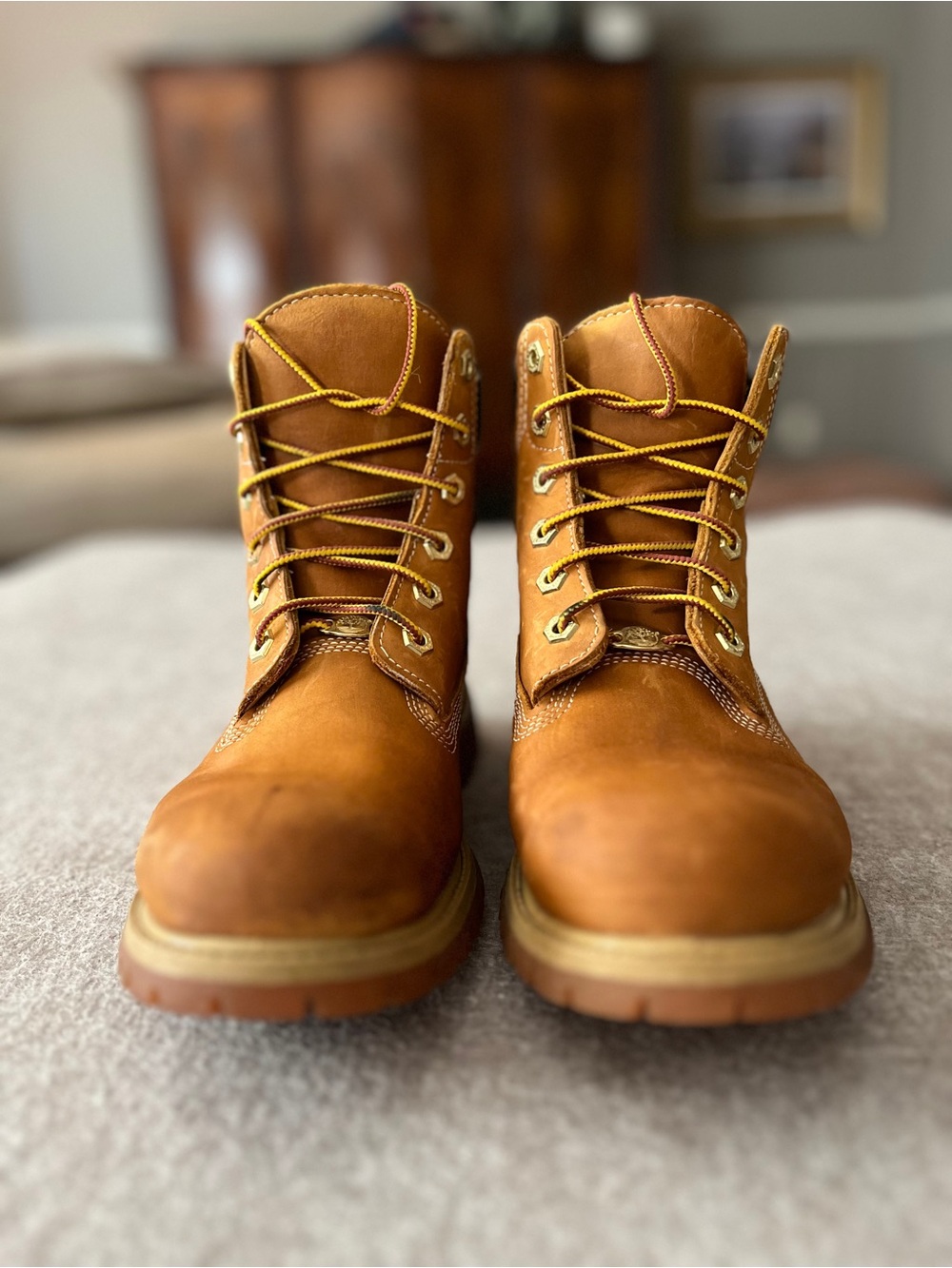 Timberland Wheat Leather Lace-Up Boots Men’s Size 9M